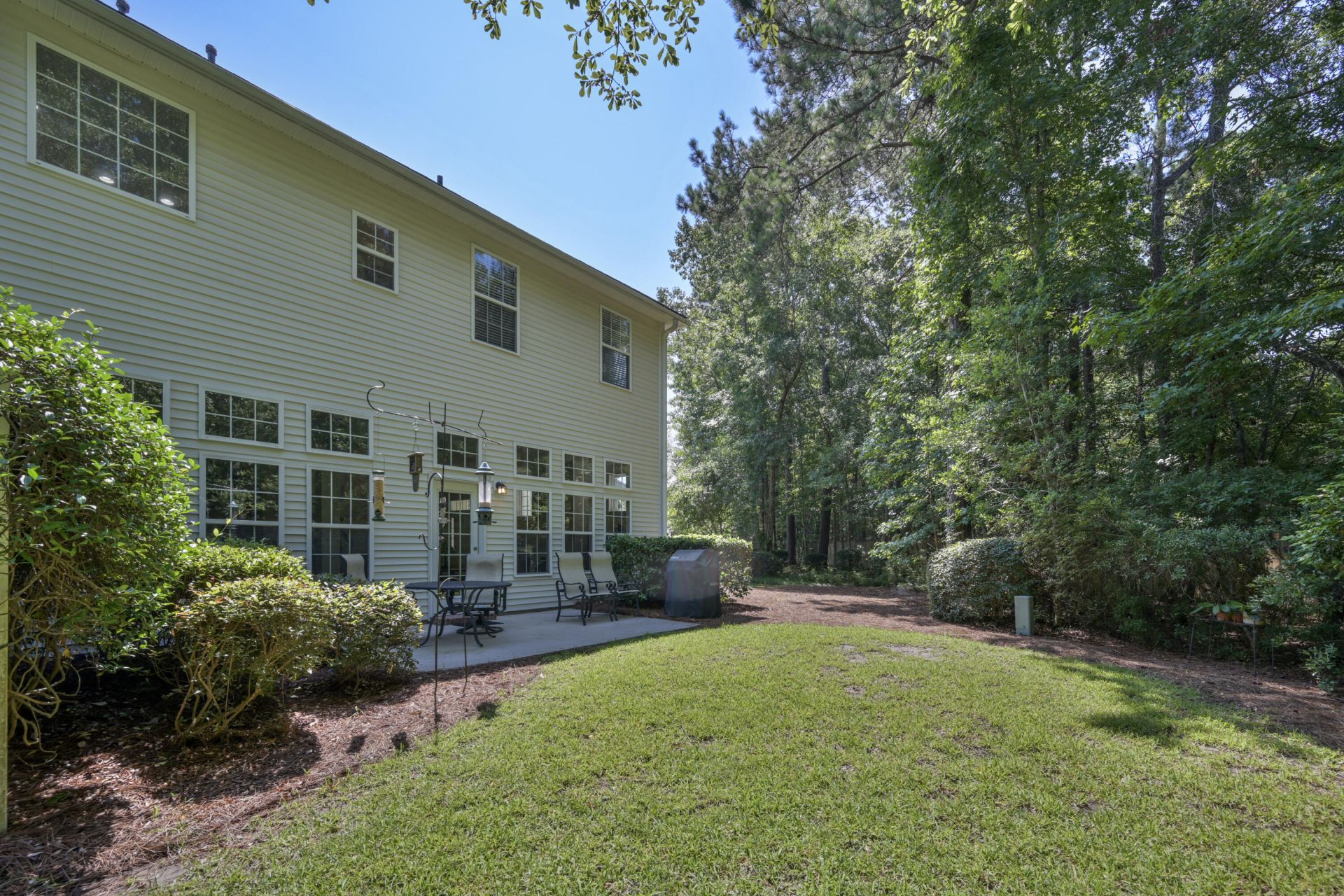 2492 Draymohr Court Photo 4