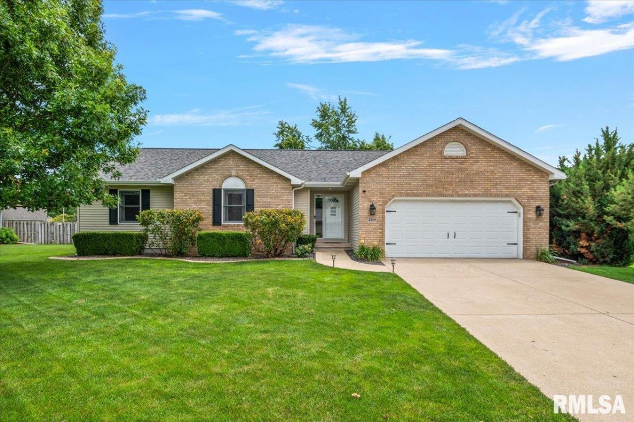 2204 Finch Haven Lane, Springfield, IL 62711 Main Photo