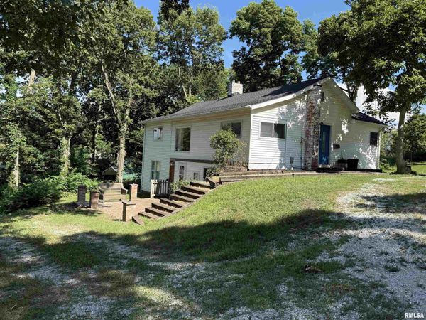 611 S BROADWAY Street, Havana, IL 62644