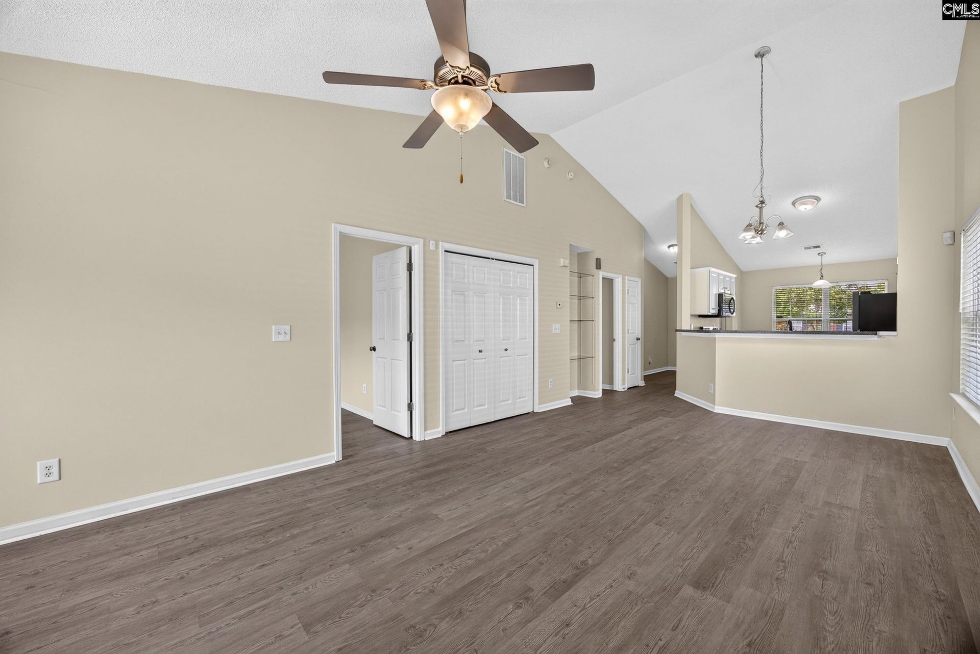 46 Monmouth Court Photo 28