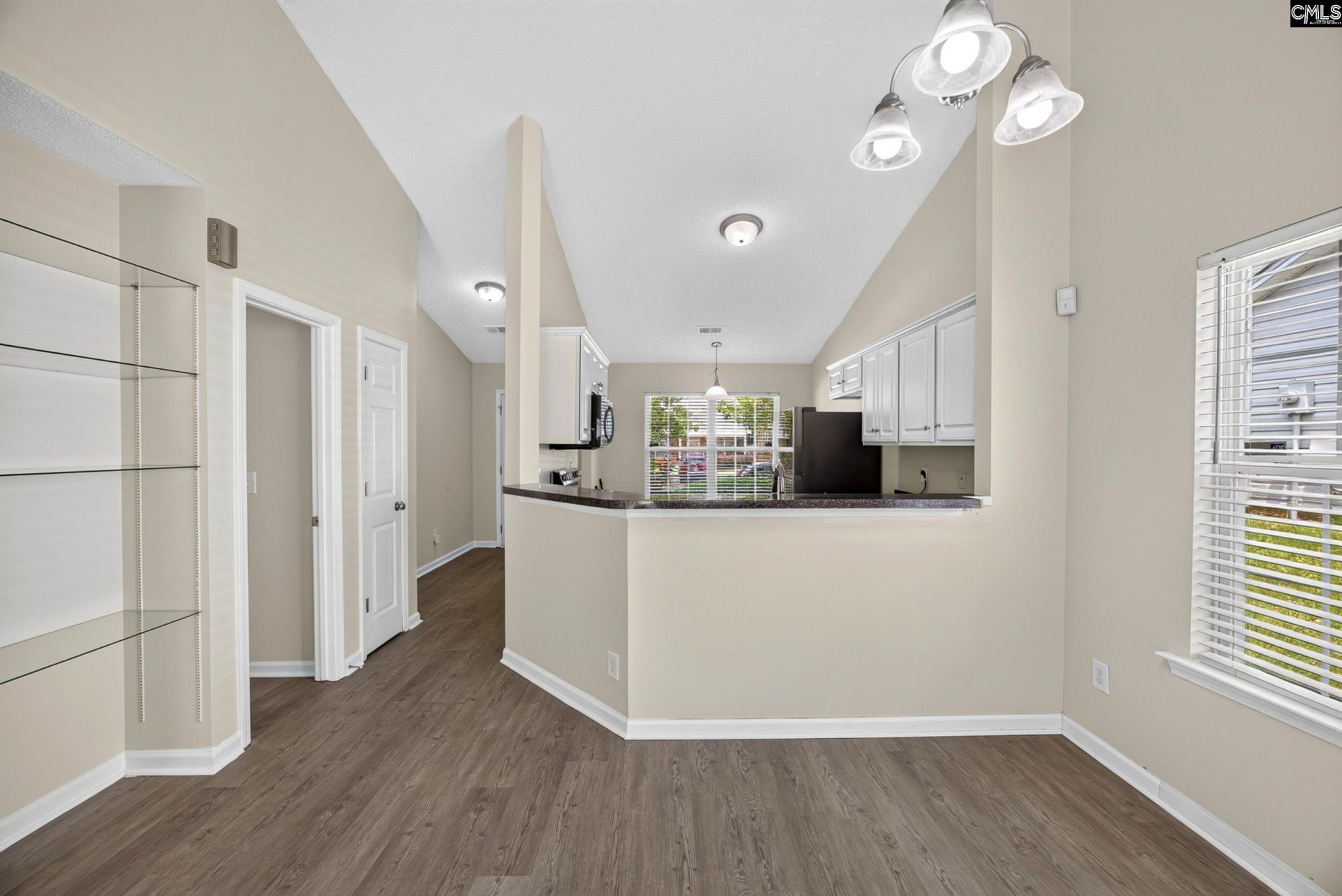 46 Monmouth Court Photo 8