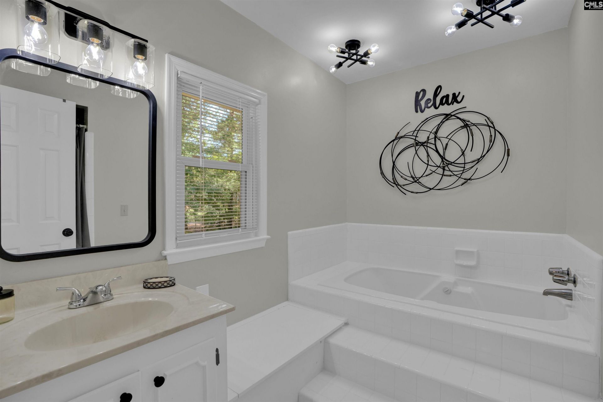 208 Mallet Hill Road  Photo 21