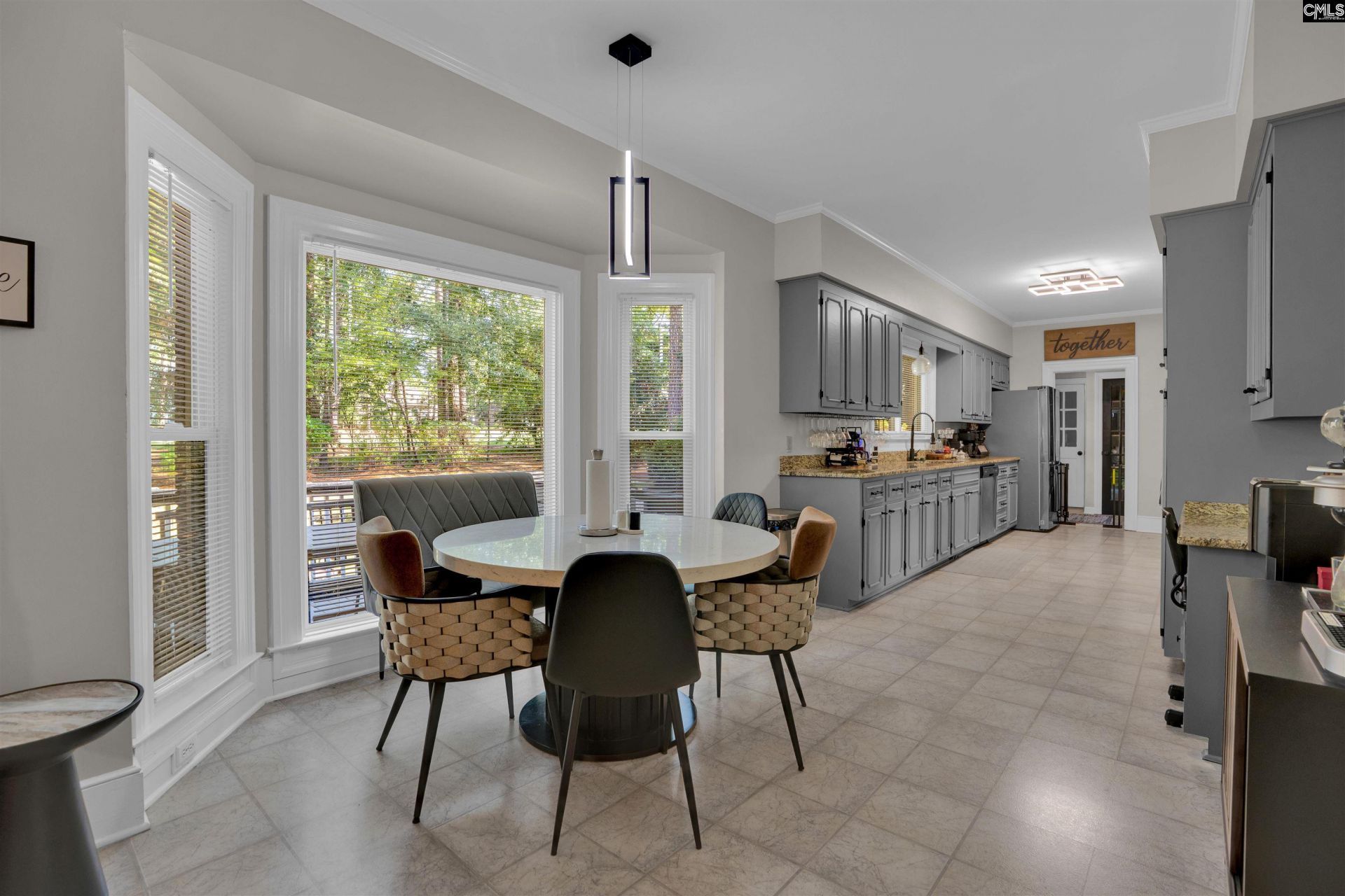 208 Mallet Hill Road  Photo 7