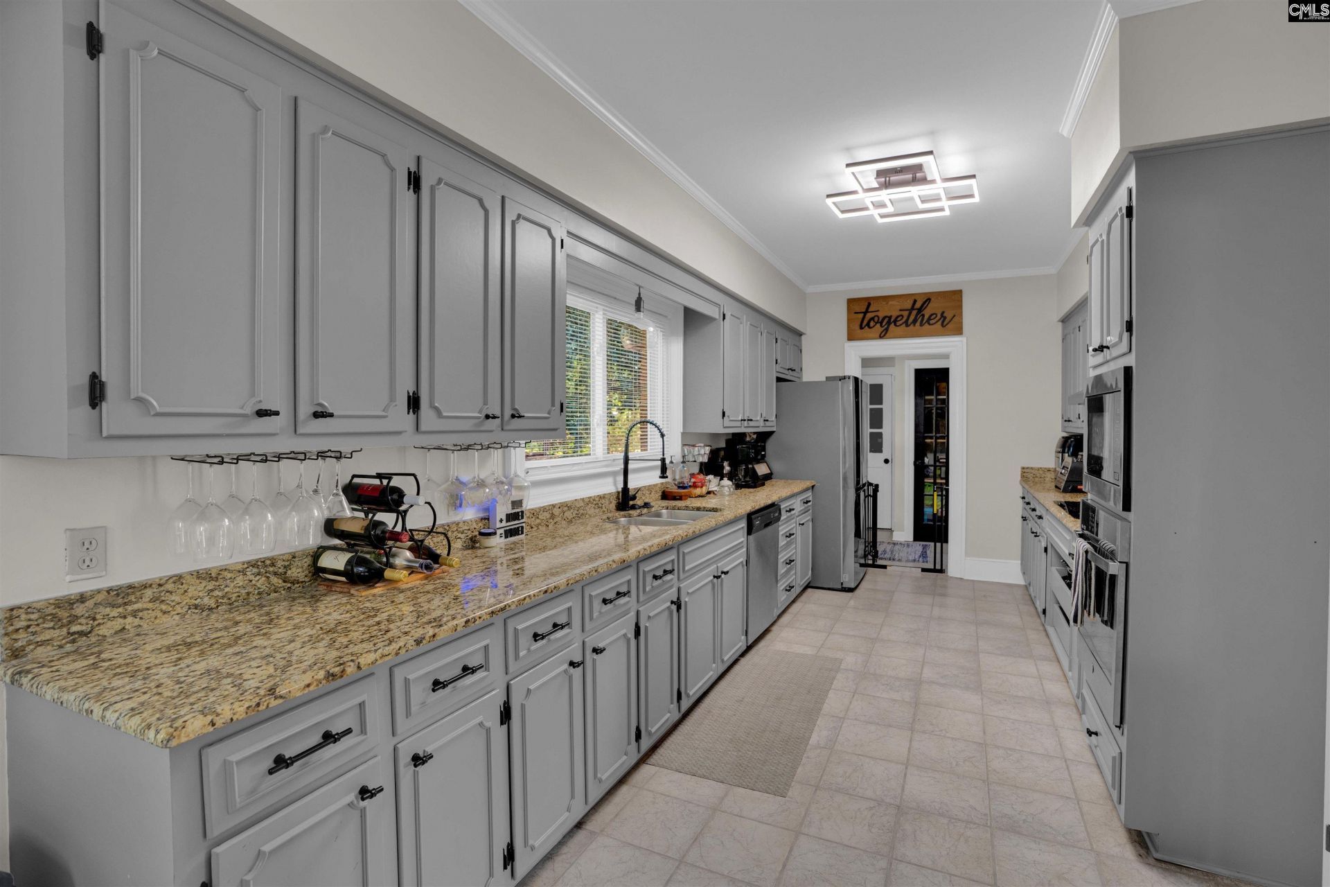 208 Mallet Hill Road  Photo 9