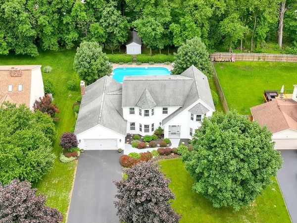 75 County Clare Crescent , Fairport, NY 14450