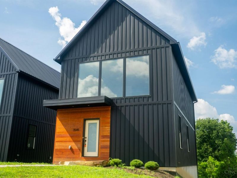 3545 Eden, Cincinnati, OH 45229 Photo 2