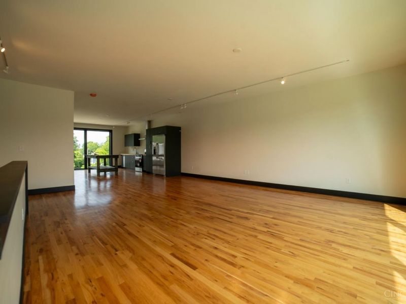 3545 Eden, Cincinnati, OH 45229 Photo 6