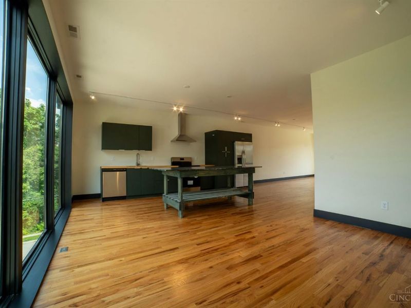 3545 Eden, Cincinnati, OH 45229 Photo 8