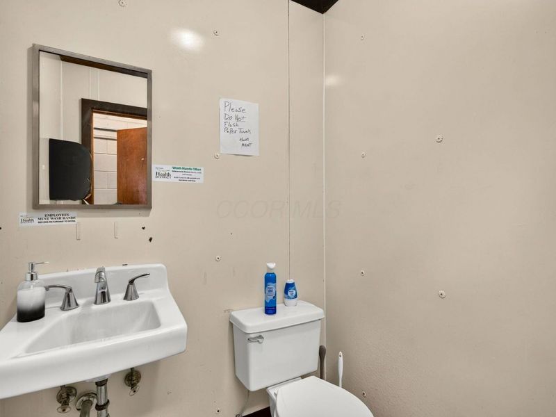 35633 U.S. 50, Londonderry, OH 45647 Photo 23