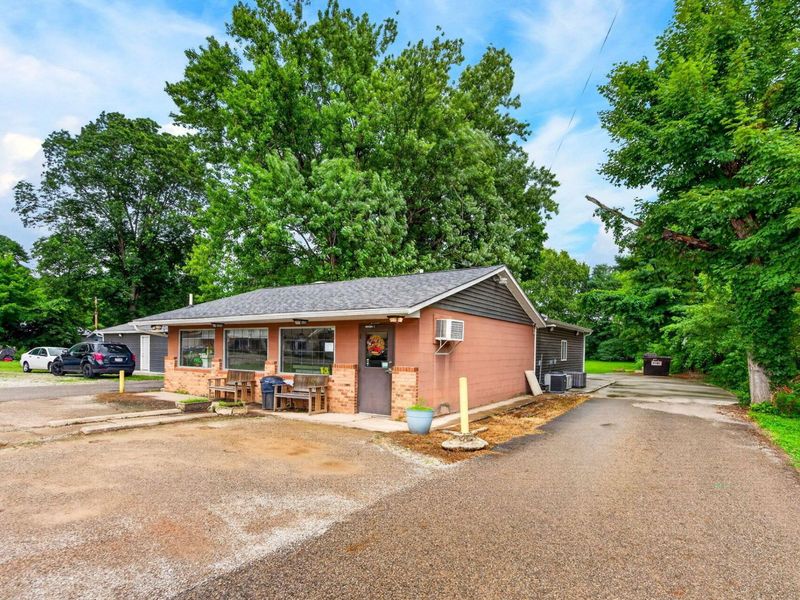 35633 U.S. 50, Londonderry, OH 45647 Photo 9