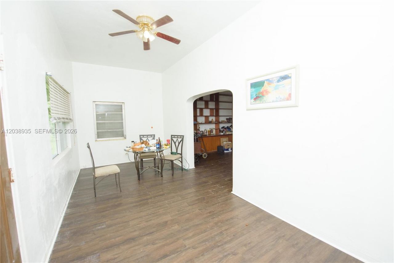 27 NW 18th St , Homestead, FL 33030 Photo