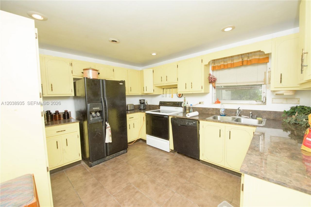 27 NW 18th St , Homestead, FL 33030 Photo