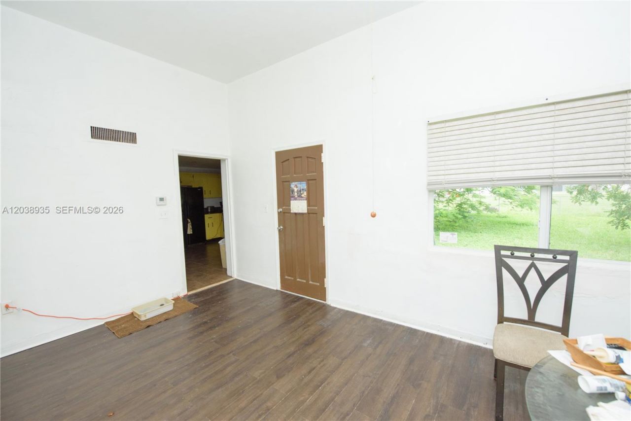 27 NW 18th St , Homestead, FL 33030 Photo