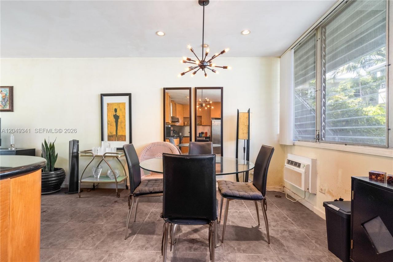 1070 98th St , Unit 14, Bay Harbor Islands, FL 33154 Photo