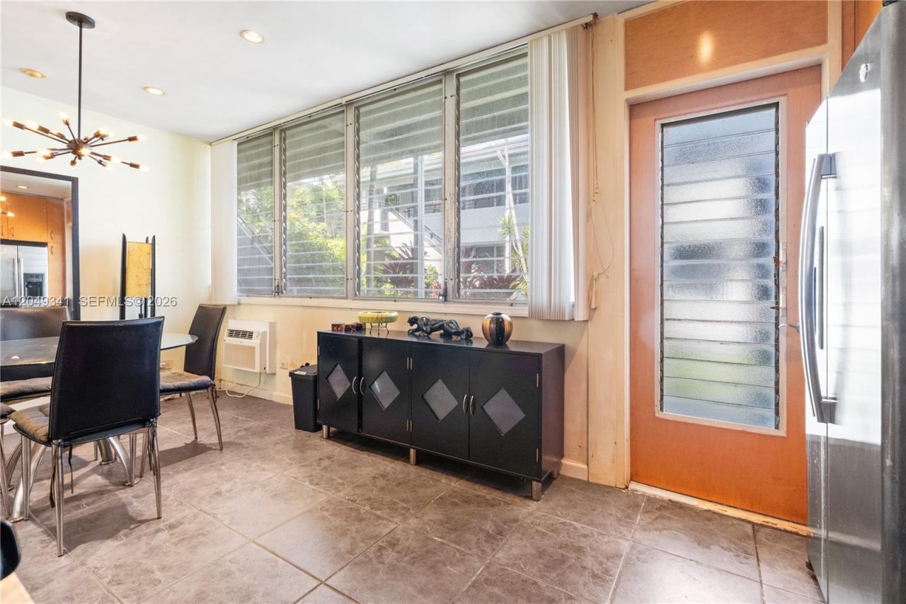 1070 98th St , Unit 14, Bay Harbor Islands, FL 33154 Photo