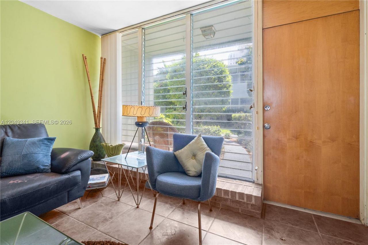 1070 98th St , Unit 14, Bay Harbor Islands, FL 33154 Photo