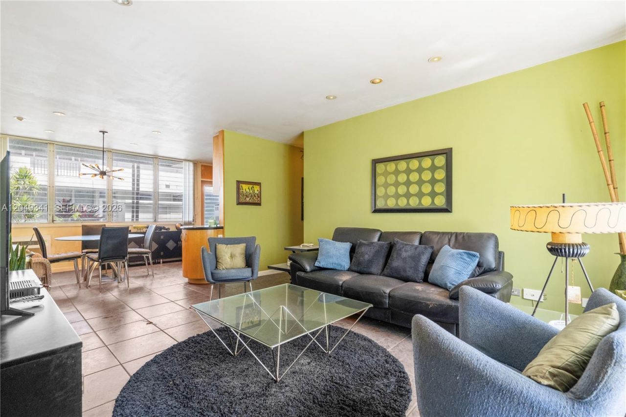 1070 98th St , Unit 14, Bay Harbor Islands, FL 33154 Photo