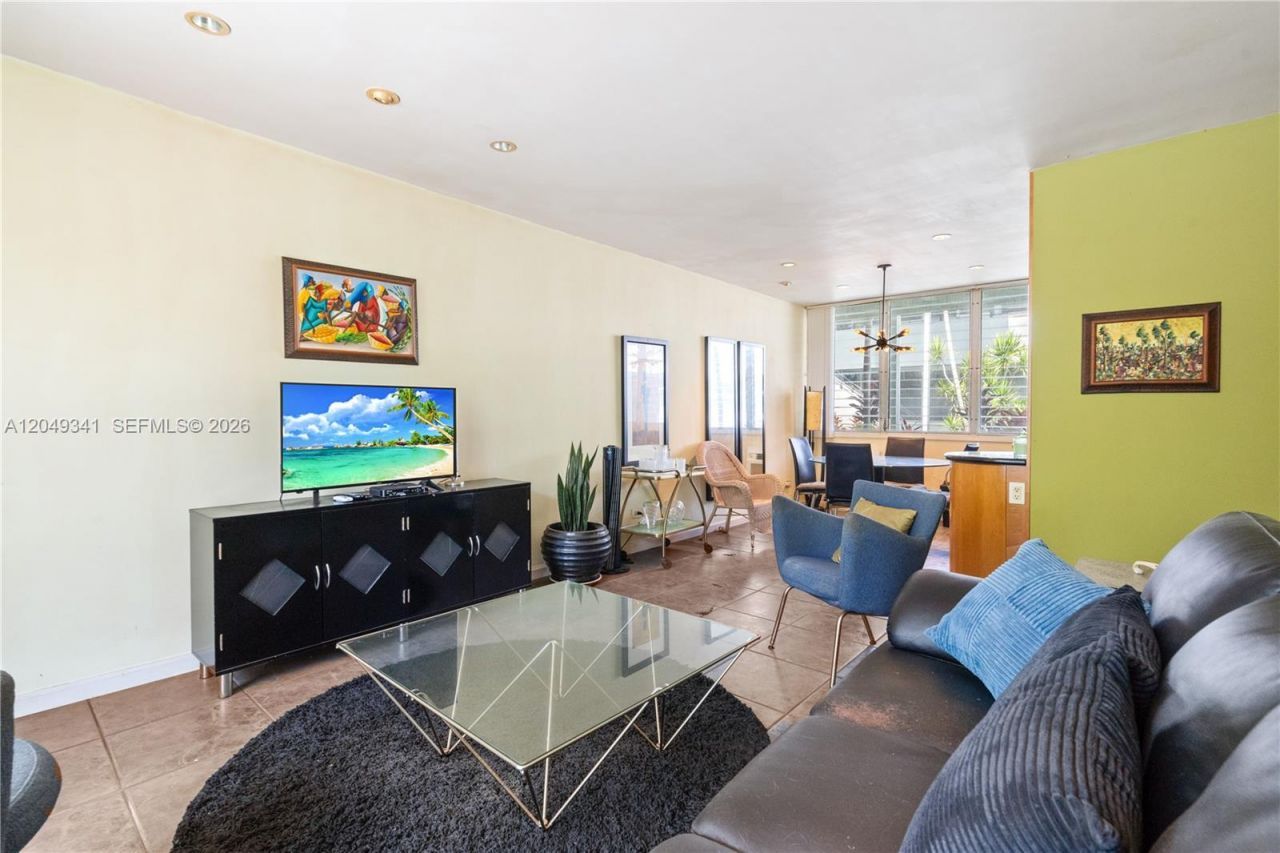 1070 98th St , Unit 14, Bay Harbor Islands, FL 33154 Photo