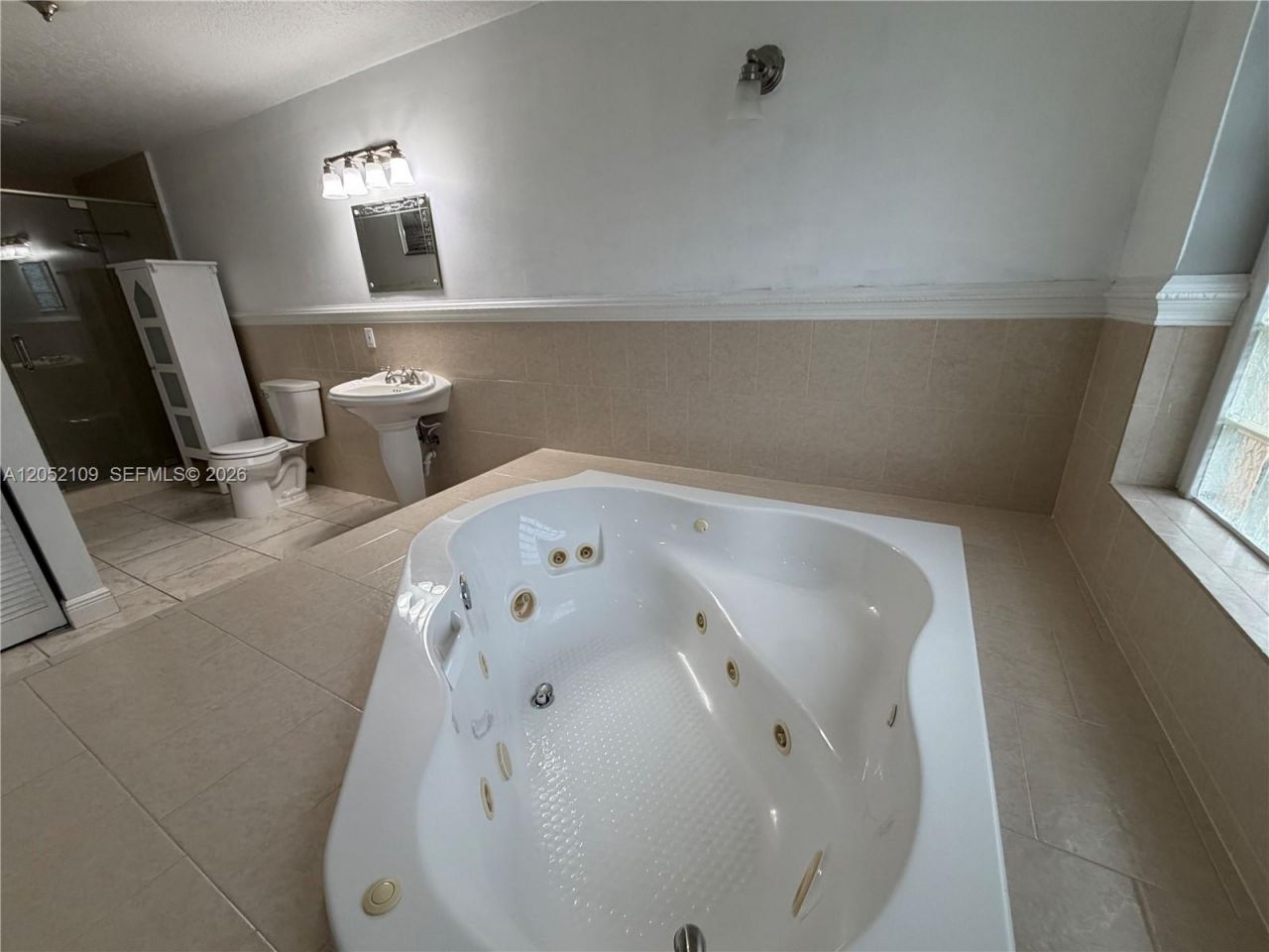 17527 NW 62nd Pl N, Hialeah, FL 33015 Photo