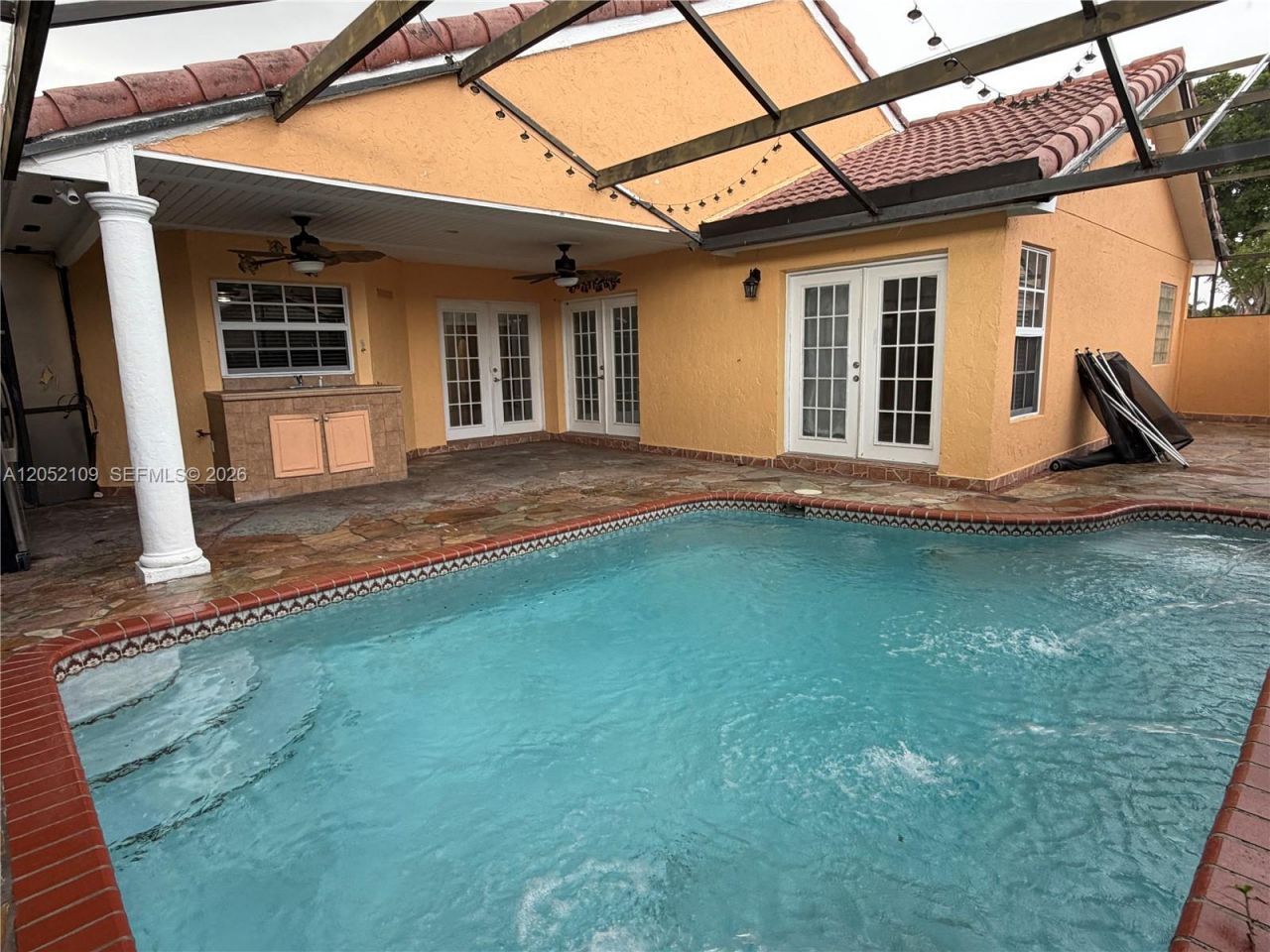 17527 NW 62nd Pl N, Hialeah, FL 33015 Photo