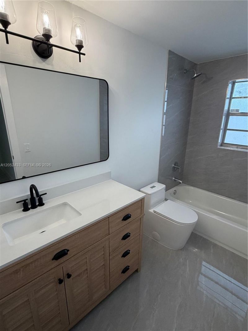 6095 W 18th Ave, Unit S306, Hialeah, FL 33012 Photo