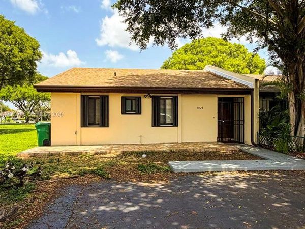 5028 SW 138th Ave Cir , Miami, FL 33175