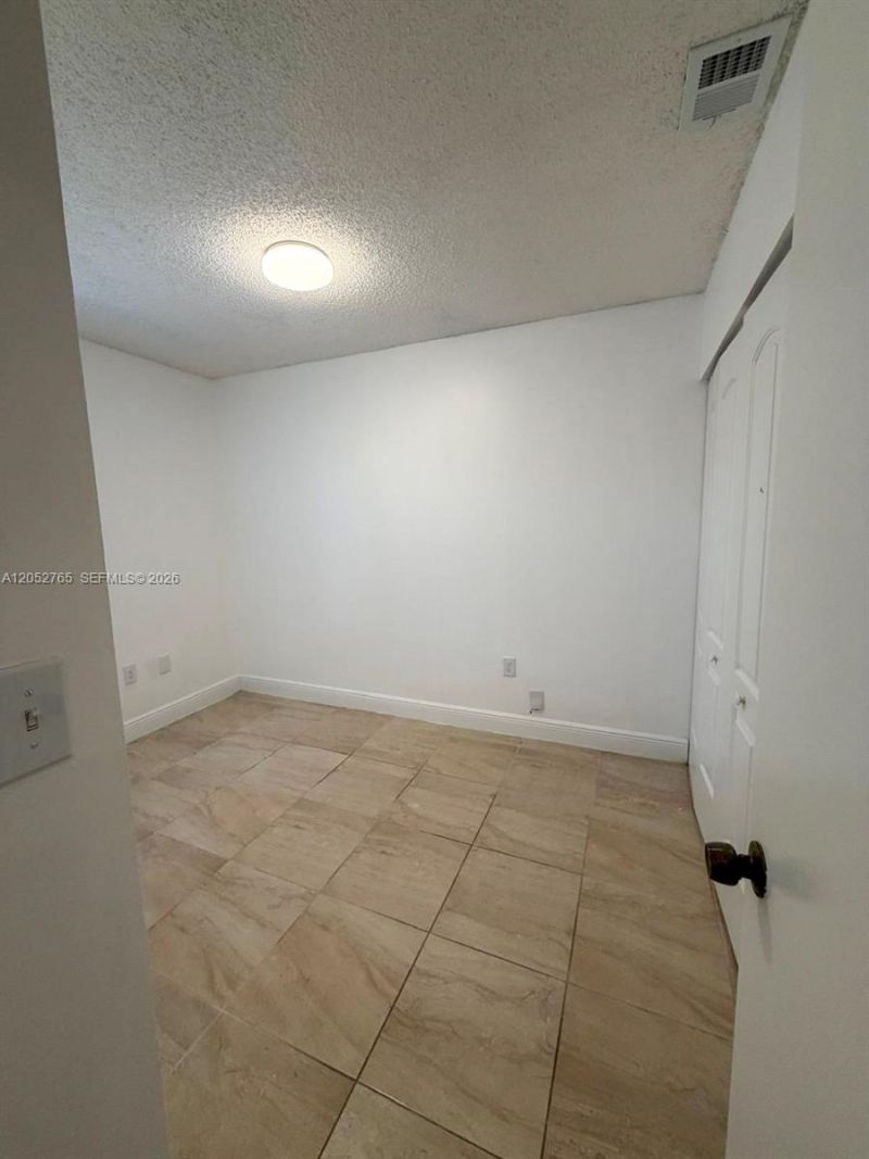 5028 SW 138th Ave Cir , Miami, FL 33175 Photo