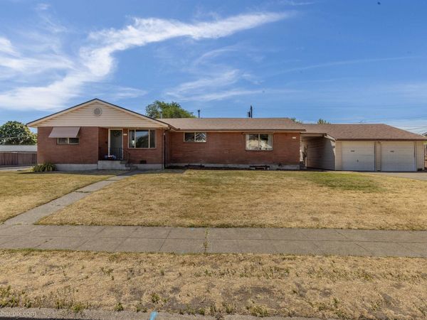 4703 N Stevens St, Spokane, WA 99205