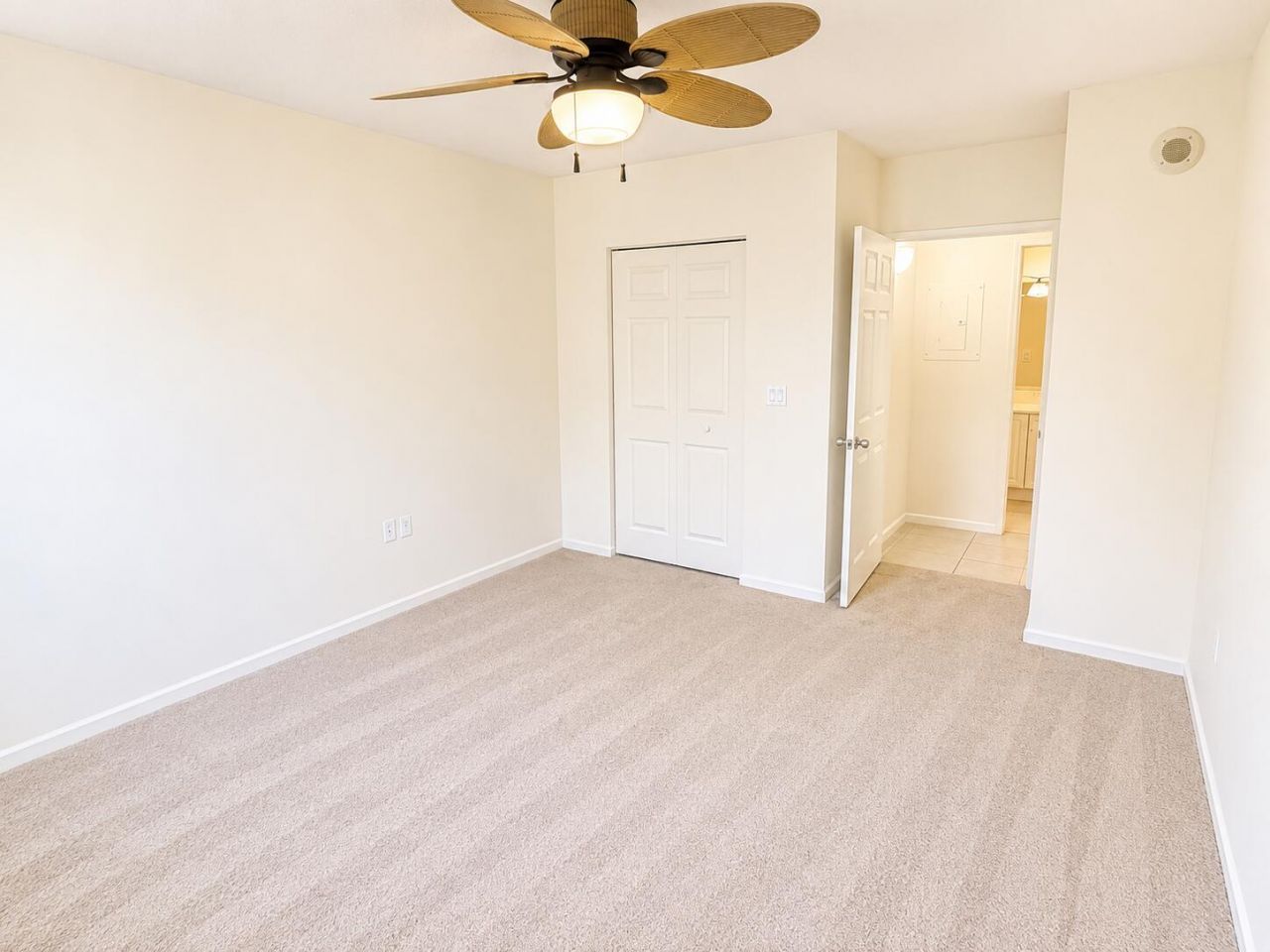 651 Okeechobee Boulevard, Unit 302, West Palm Beach, FL 33401 Photo