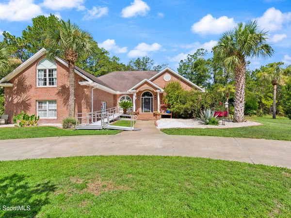 100 Serenoa Drive , Brunswick, GA 31523