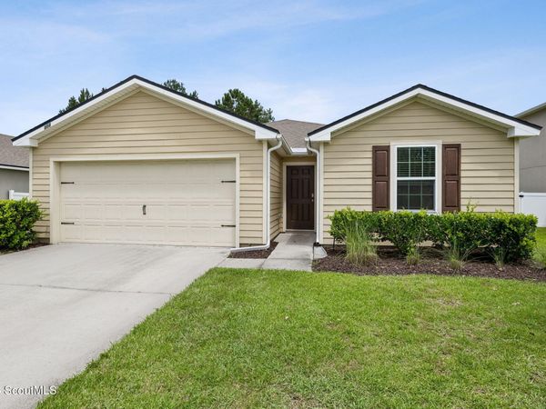 302 Cedar Breeze Drive , Kingsland, GA 31548