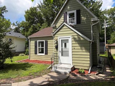 4219 Fremont Avenue N, Minneapolis, MN 55412