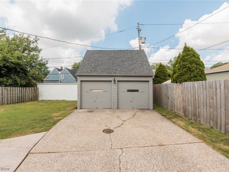 5860 Wickfield Drive, Parma Heights, OH 44130 Photo 5