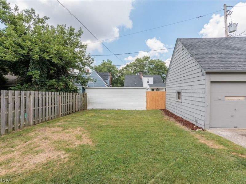 5860 Wickfield Drive, Parma Heights, OH 44130 Photo 6