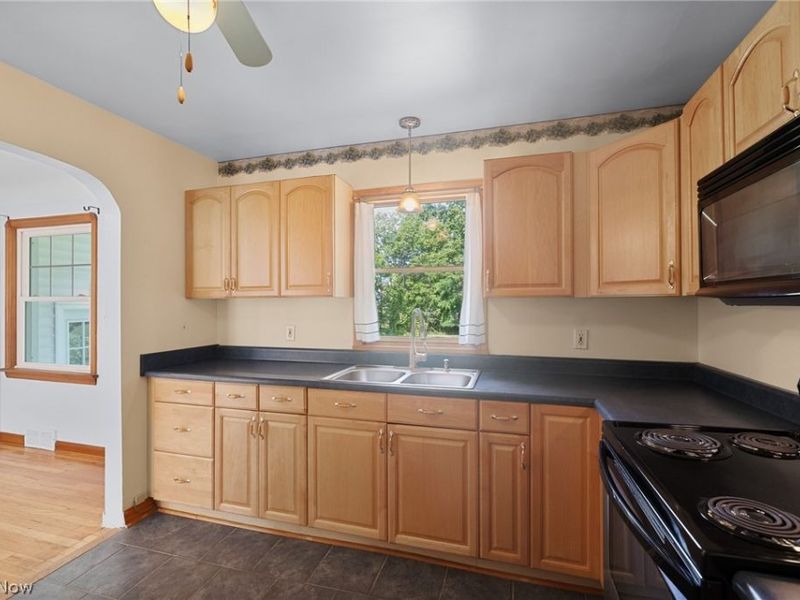 14490 Fetterman Drive, Strongsville, OH 44149 Photo 12