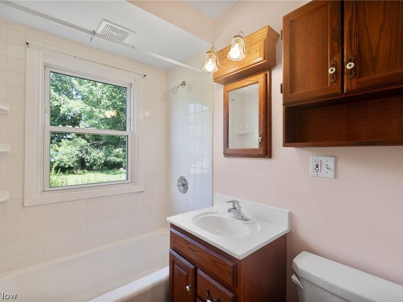 14490 Fetterman Drive, Strongsville, OH 44149 Photo 14