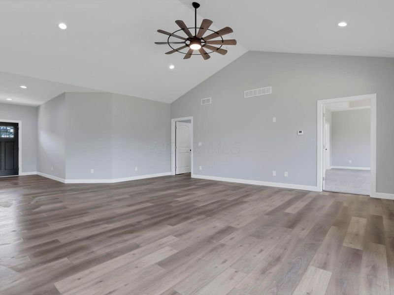 621 Trapp Lane, Hopewell, OH 43746 Photo 8