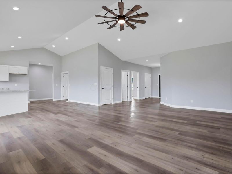621 Trapp Lane, Hopewell, OH 43746 Photo 9