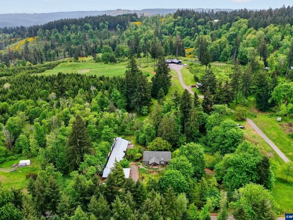 5714 Crooked Finger Rd NE, Scotts Mills, OR 97375