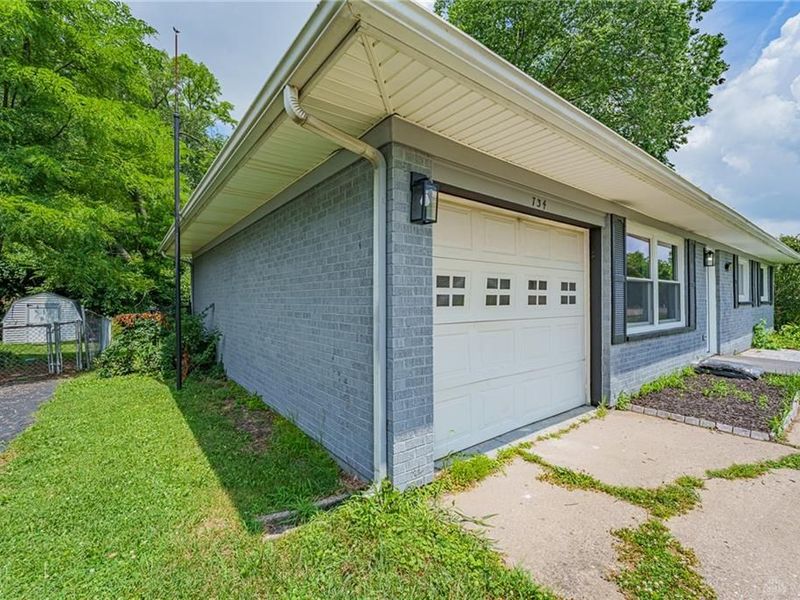 734 Murray Hill Drive, Xenia Township, OH 45385 Photo 3
