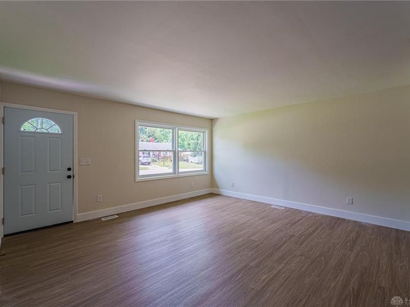 734 Murray Hill Drive, Xenia Township, OH 45385 Photo 9