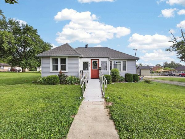 840 NE H Street, Linton, IN 47441