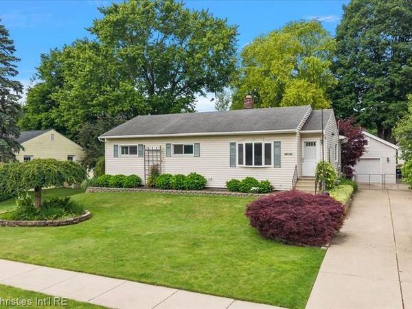 735 Novi Street , Northville, MI 48167