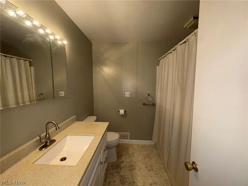 2140 Claus Road, Vermilion, OH 44089 Photo 14
