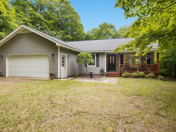 11530 Benzonia Trail S, Empire, MI 49630
