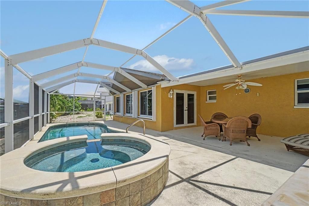 2456 Sycamore St , Saint James City, FL 33956 Photo