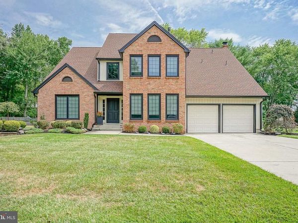 6 SAINT MICHAEL COURT , CHERRY HILL, NJ 08003