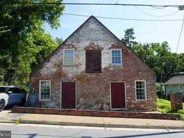 121 WASHINGTON STREET , FALMOUTH, VA 22405