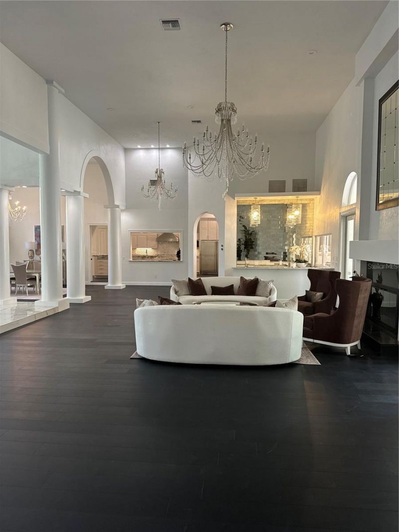 1040 Sweetwater Club Boulevard, Longwood, FL 32779 Photo