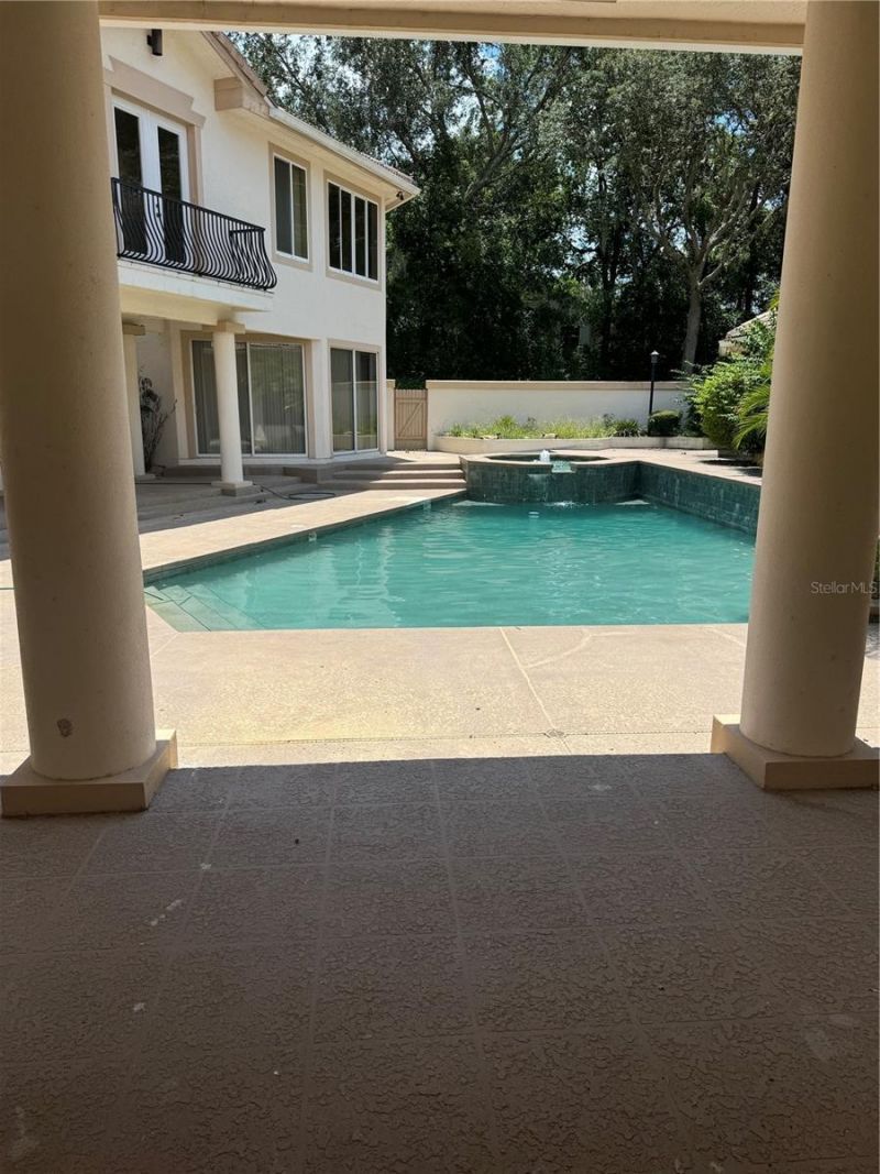 1040 Sweetwater Club Boulevard, Longwood, FL 32779 Photo